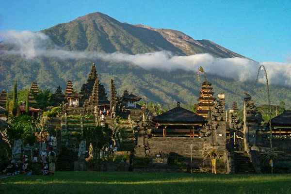 gunung agung