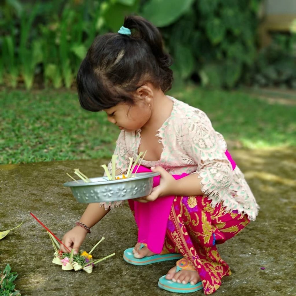 aktivitas warga bali